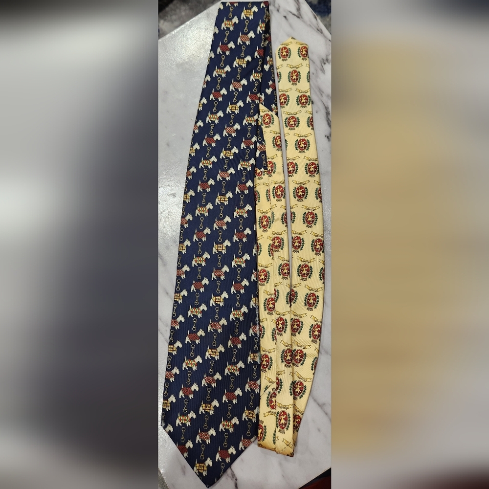 Tommy Hilfiger Scotty in sweater neck tie